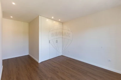 Apartamento T4 para Venda em Silvalde