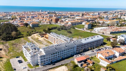 Apartamento T4 para Venda em Silvalde