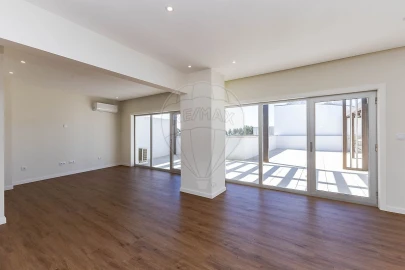 Apartamento T4 para Venda em Silvalde