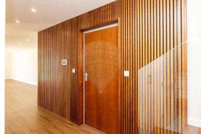 Apartamento T4 para Venda em Silvalde