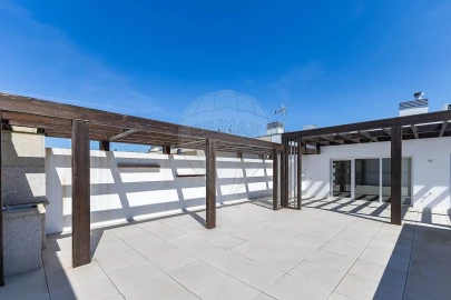 Apartamento T4 para Venda em Silvalde