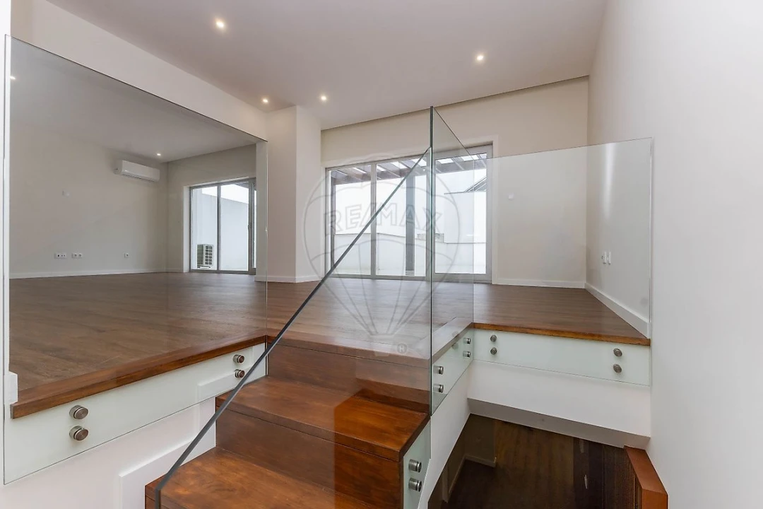 Apartamento T4 para Venda em Silvalde Foto 34