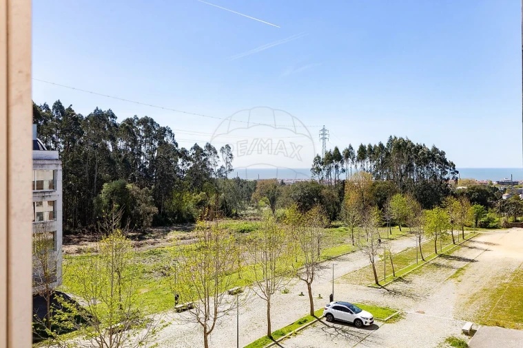 Apartamento T4 para Venda em Silvalde Foto 16