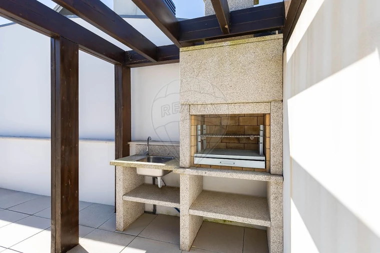 Apartamento T4 para Venda em Silvalde Foto 7