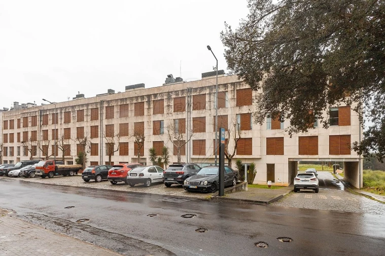 Apartamento T4 para Venda em Silvalde Foto 9