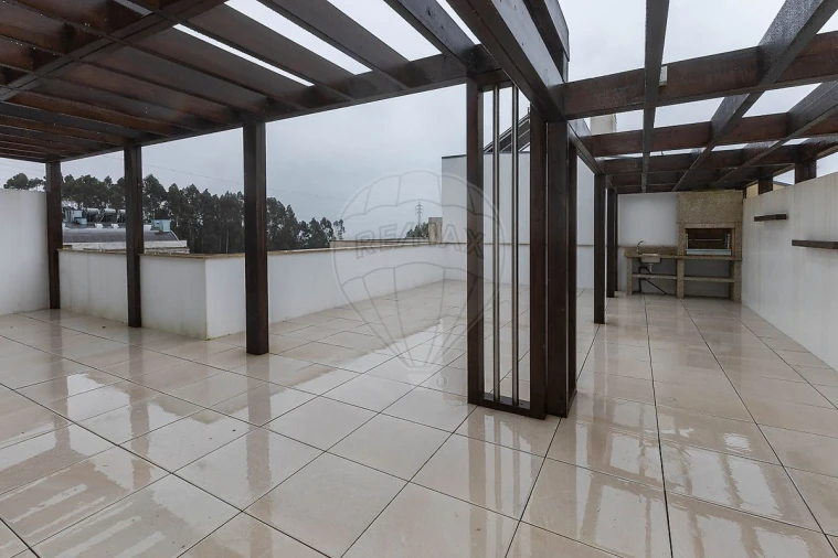 Apartamento T4 para Venda em Silvalde