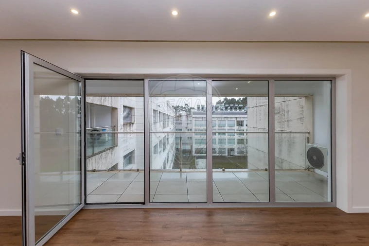 Apartamento T4 para Venda em Silvalde Foto 14