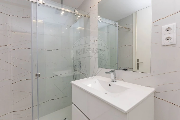 Apartamento T4 para Venda em Silvalde Foto 18