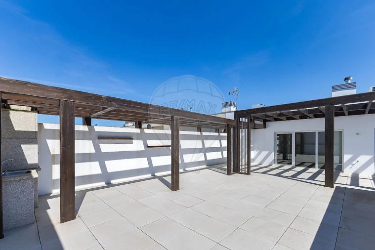 Apartamento T4 para Venda em Silvalde Foto 10