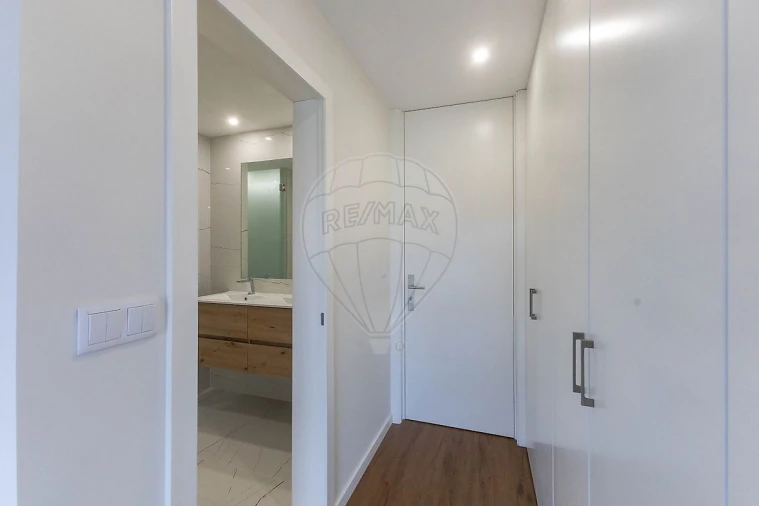 Apartamento T4 para Venda em Silvalde Foto 25