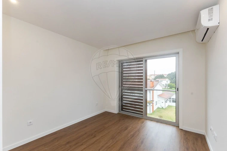 Apartamento T4 para Venda em Silvalde Foto 21