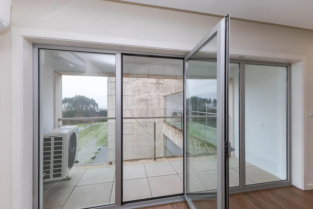 Apartamento T4 para Venda em Silvalde Foto 35