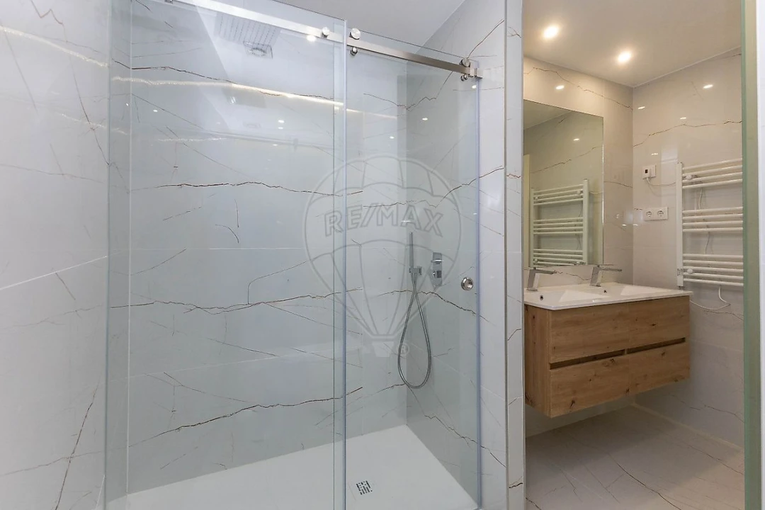 Apartamento T4 para Venda em Silvalde Foto 28