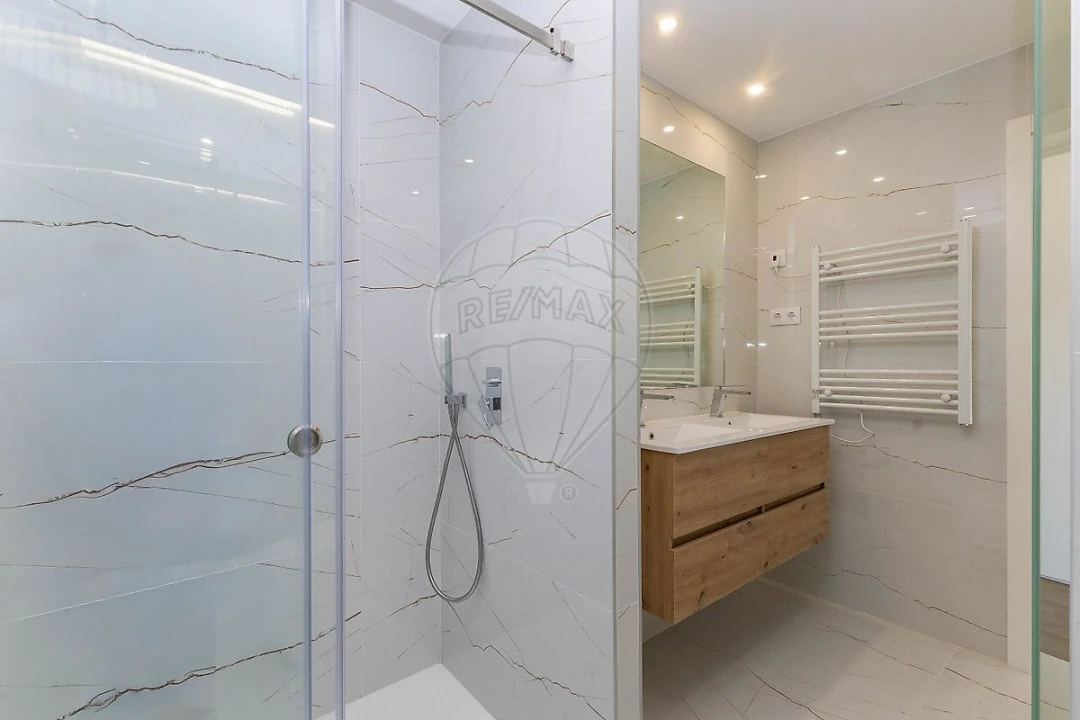 Apartamento T4 para Venda em Silvalde Foto 24