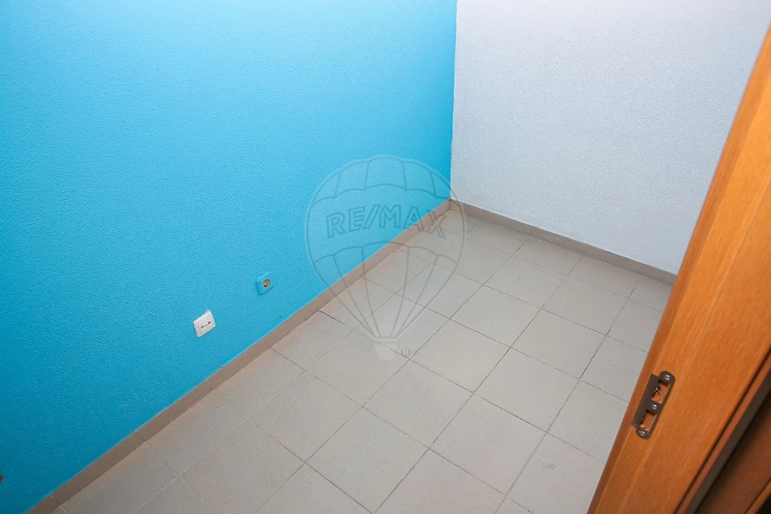 Loja para Arrendamento em Alenquer (Santo Estêvão e Triana) Foto 6