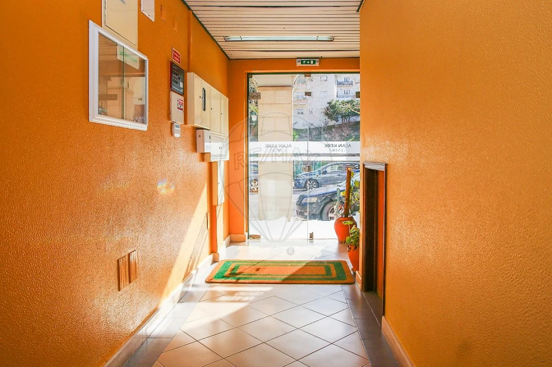 Loja para Arrendamento em Alenquer (Santo Estêvão e Triana) Foto 10