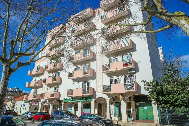 Loja para Arrendamento em Alenquer (Santo Estêvão e Triana) Foto 12