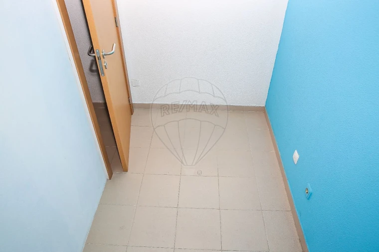 Loja para Arrendamento em Alenquer (Santo Estêvão e Triana) Foto 5