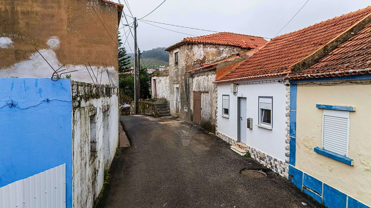 Moradia T2 para Venda em Vila Verde dos Francos Foto 15