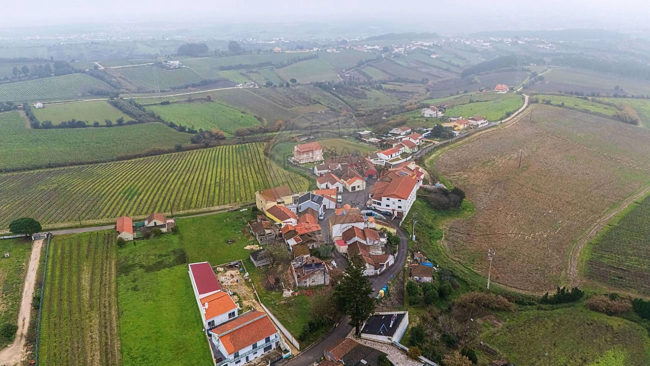 Moradia T2 para Venda em Vila Verde dos Francos Foto 25