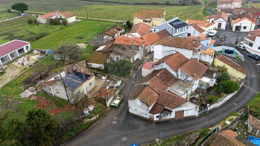 Moradia T2 para Venda em Vila Verde dos Francos Foto 19