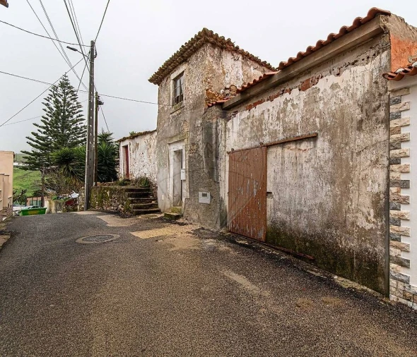 Moradia T2 para Venda em Vila Verde dos Francos Foto 2