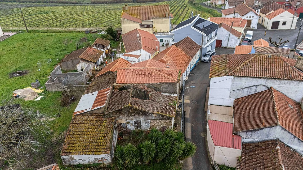 Moradia T2 para Venda em Vila Verde dos Francos Foto 20