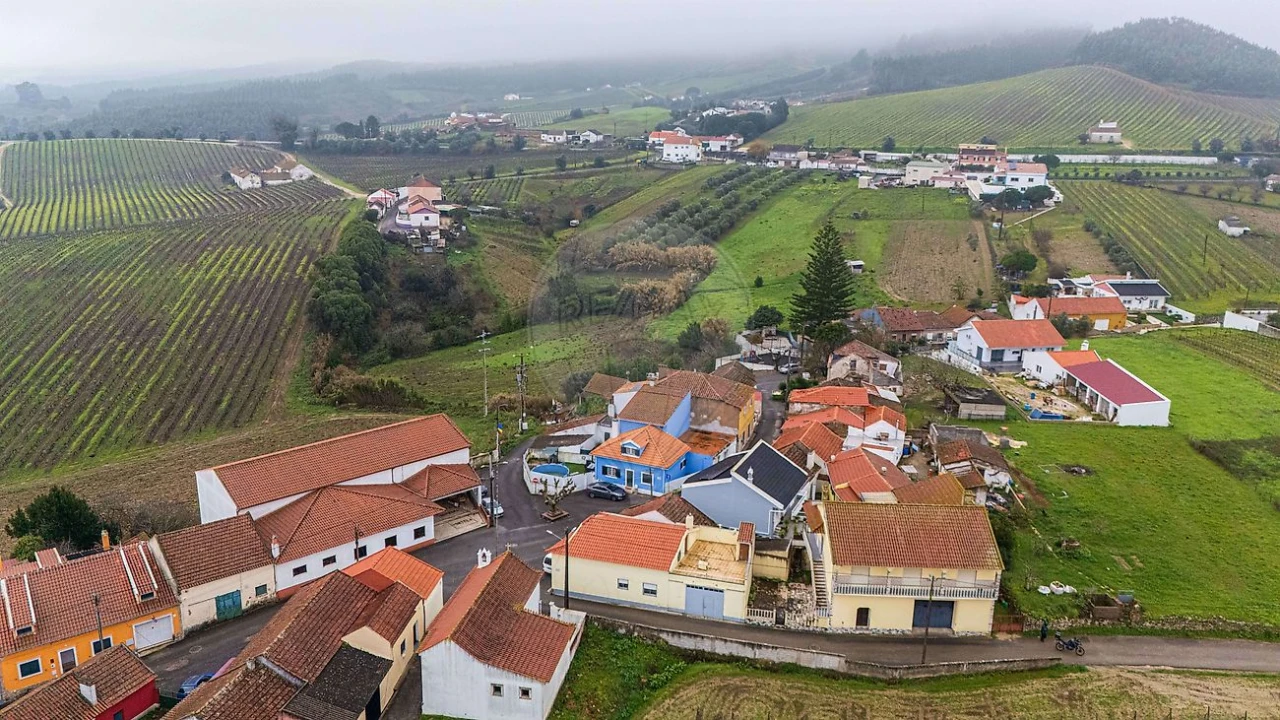 Moradia T2 para Venda em Vila Verde dos Francos Foto 26