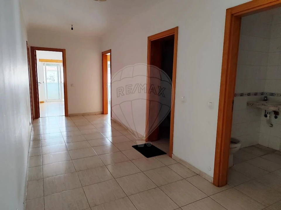 Apartamento T3 para Venda em Azambuja Foto 8