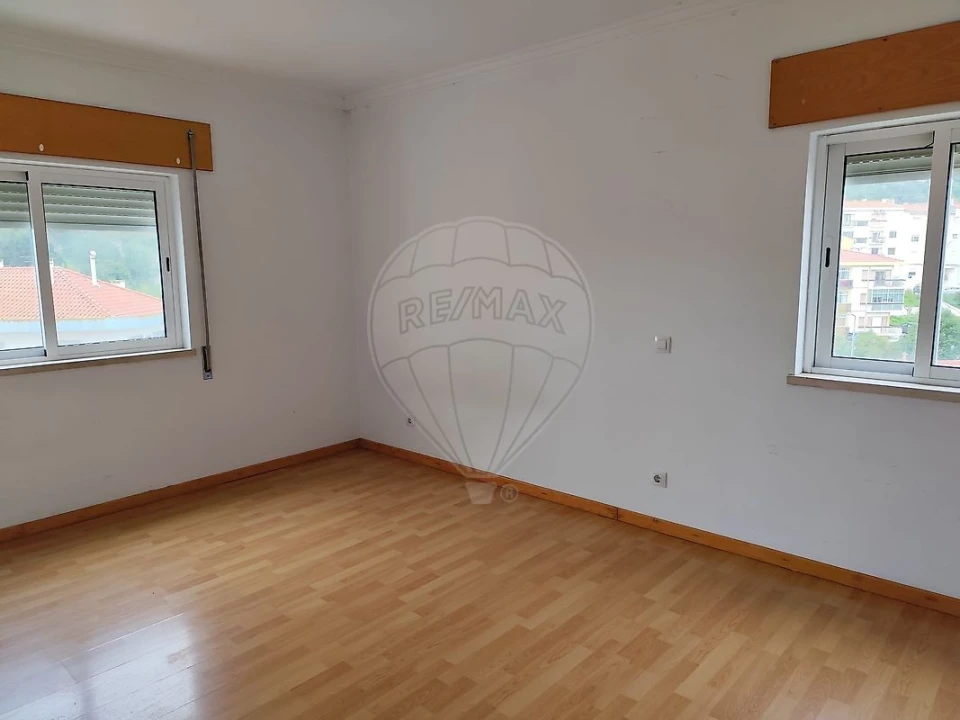 Apartamento T3 para Venda em Azambuja Foto 13