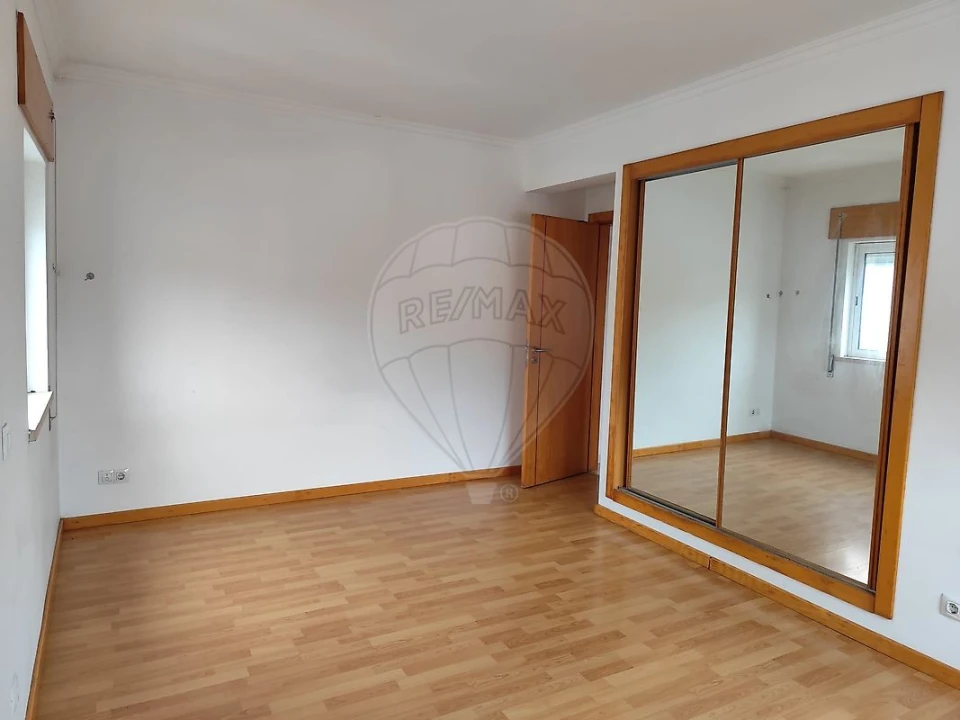 Apartamento T3 para Venda em Azambuja Foto 12