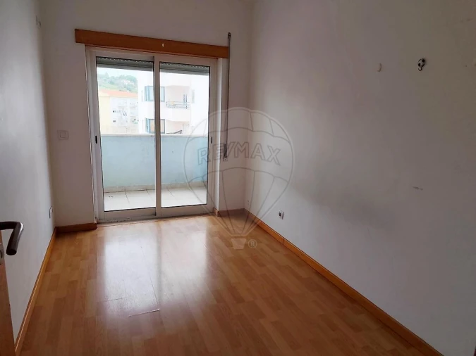 Apartamento T3 para Venda em Azambuja Foto 9