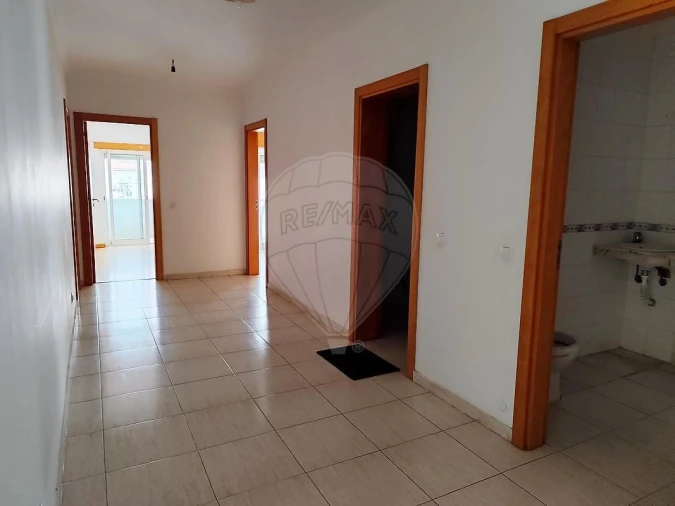 Apartamento T3 para Venda em Azambuja Foto 8