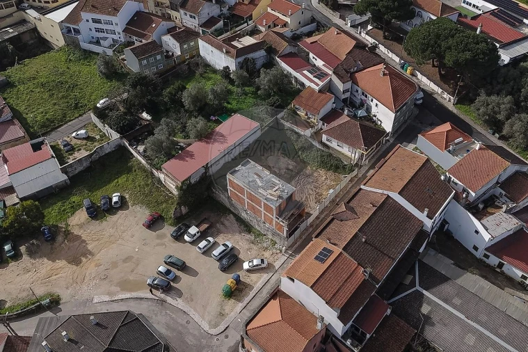 Moradia T3 para Venda em Rio Maior Foto 6