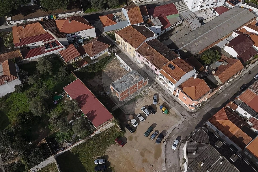 Moradia T3 para Venda em Rio Maior Foto 4