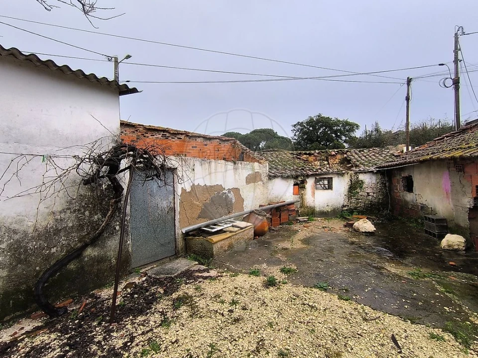 Moradia T2 para Venda em Abrã Foto 31
