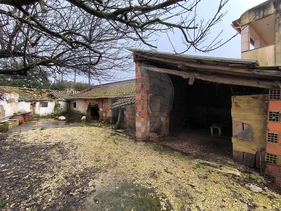 Moradia T2 para Venda em Abrã Foto 29