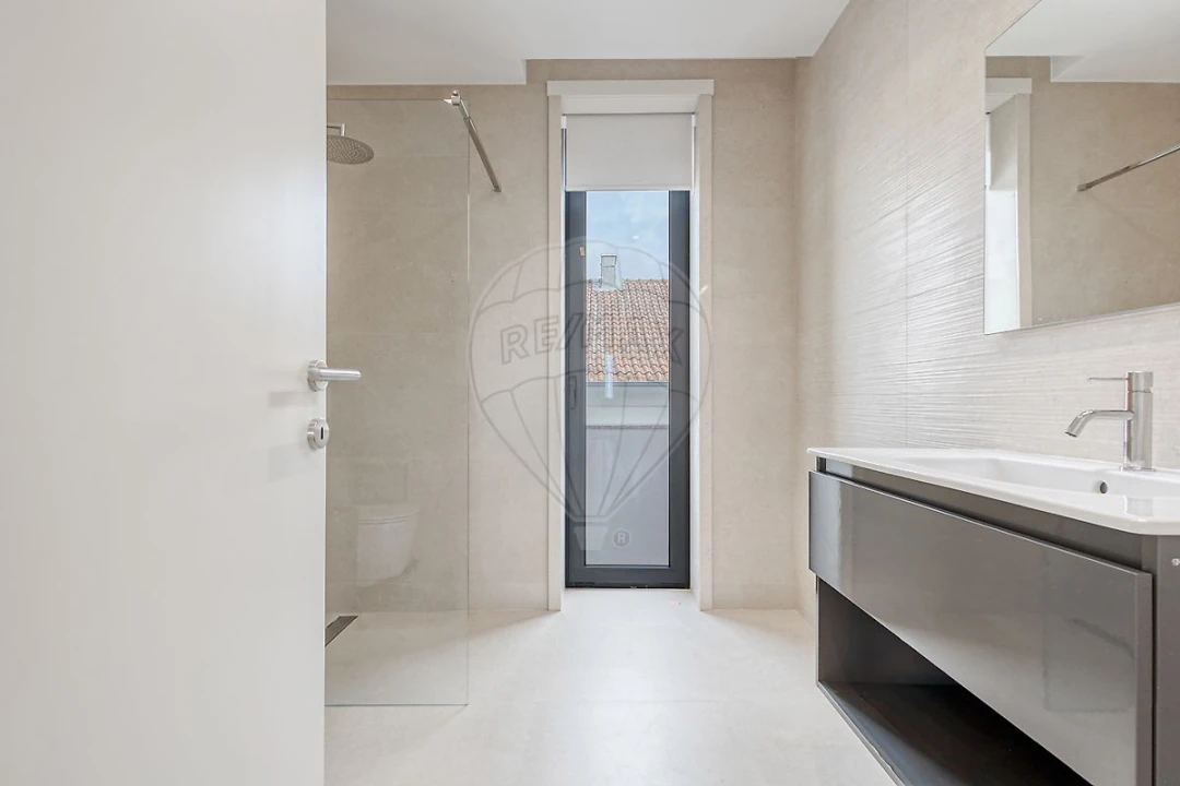 Apartamento T3 para Venda em Paços de Ferreira Foto 9