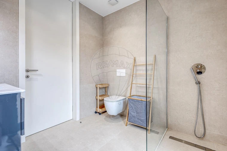 Apartamento T3 para Venda em Paços de Ferreira Foto 8