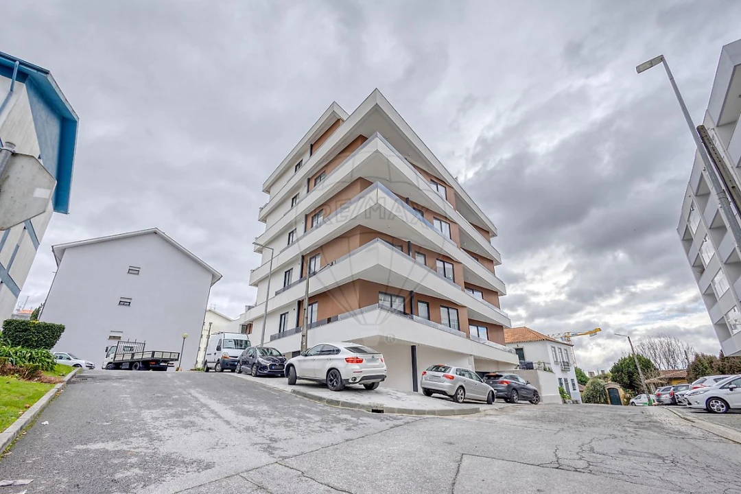 Apartamento T3 para Venda em Paços de Ferreira Foto 32