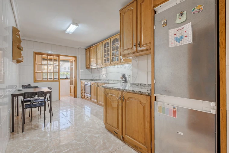 Apartamento T3 para Venda em Mozelos Foto 9