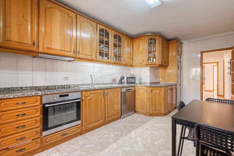 Apartamento T3 para Venda em Mozelos Foto 10