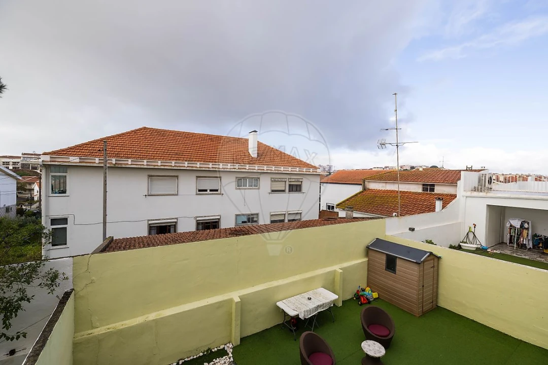 Moradia T4 para Venda em São Domingos de Rana Foto 14