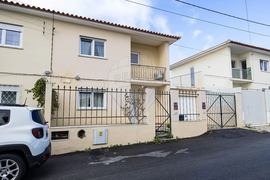 Moradia T4 para Venda em São Domingos de Rana Foto 28