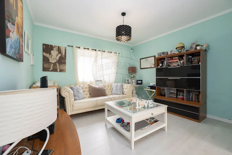 Moradia T4 para Venda em São Domingos de Rana Foto 12