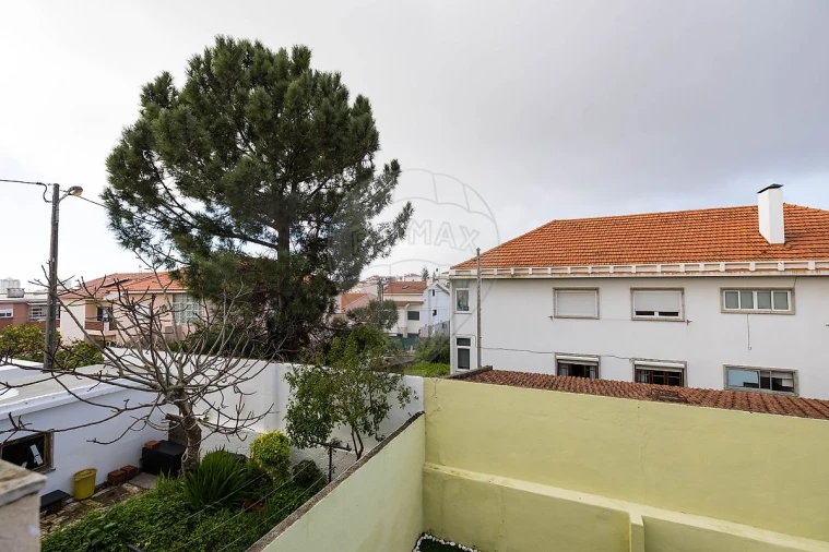 Moradia T4 para Venda em São Domingos de Rana Foto 15