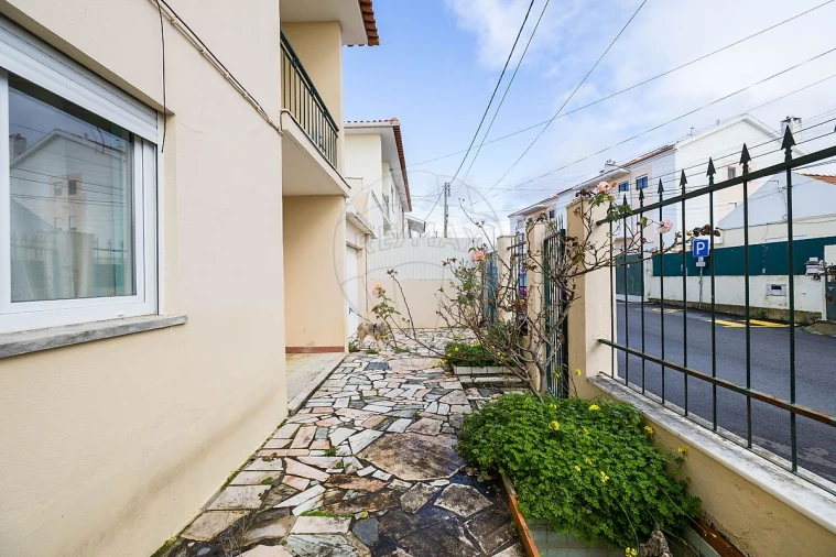 Moradia T4 para Venda em São Domingos de Rana Foto 33