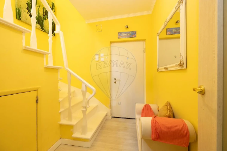 Moradia T4 para Venda em São Domingos de Rana Foto 11