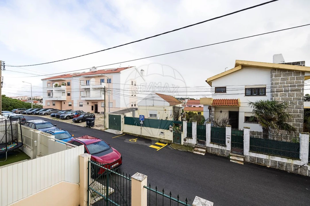 Moradia T4 para Venda em São Domingos de Rana Foto 34