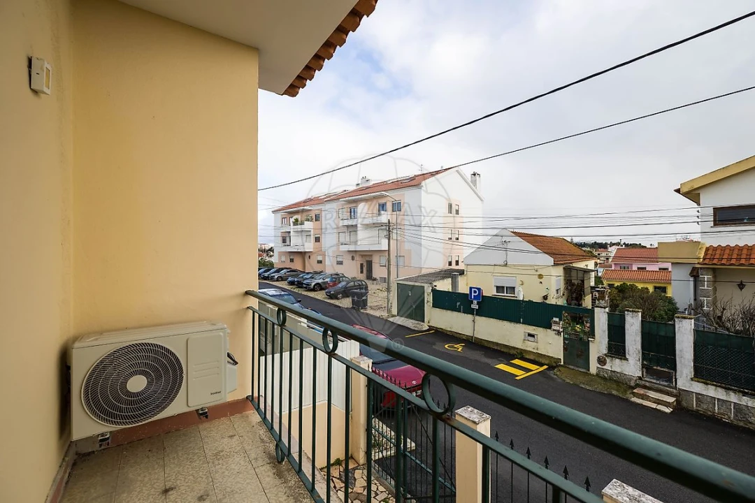 Moradia T4 para Venda em São Domingos de Rana Foto 24